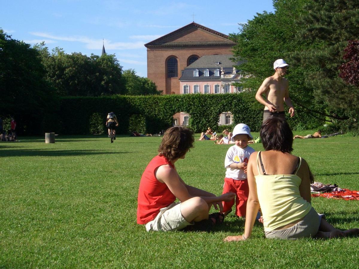 Ferienwohnung An Den Kaiserthermen Trier Buitenkant foto