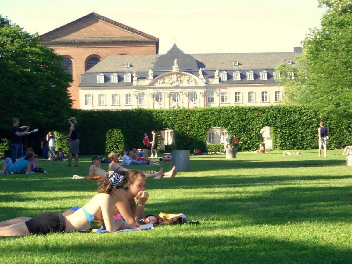 Ferienwohnung An Den Kaiserthermen Trier Buitenkant foto